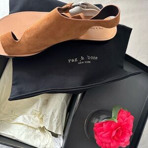 Rag & Bone Arc Flat Sandal in Tobacco. New and in original box. Size 8.5